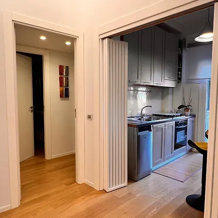 San Giovanni Tourist アパート